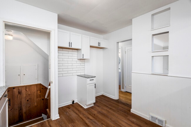 Building Photo - 10724 McKinney St