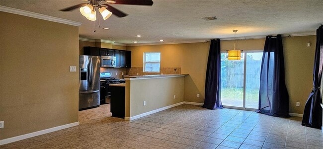 Building Photo - 8018 Chasewood Dr