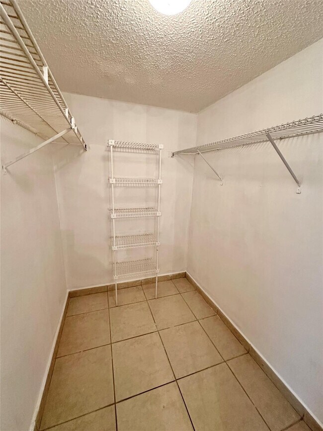 Building Photo - 12165 Royal Palm Blvd