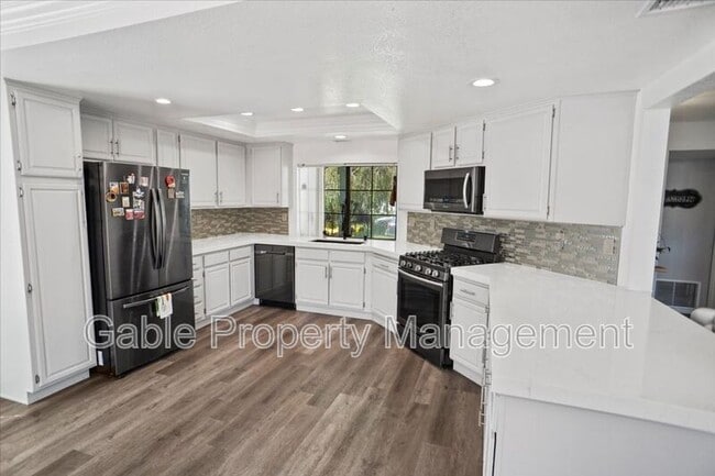 Building Photo - 28248 Guilford Ln