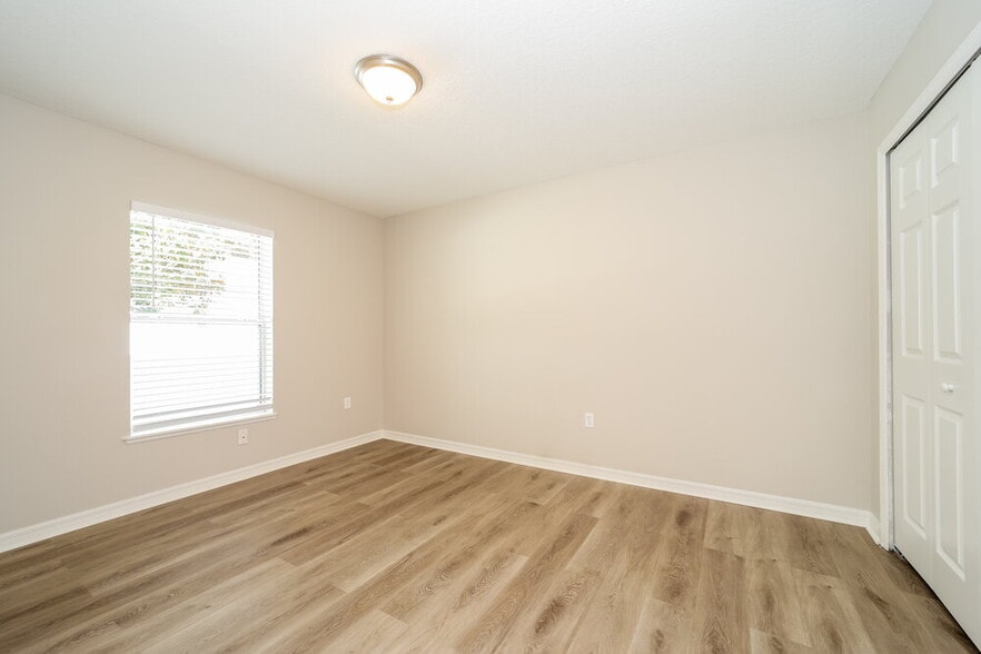 Building Photo - 116 River Cove Cir