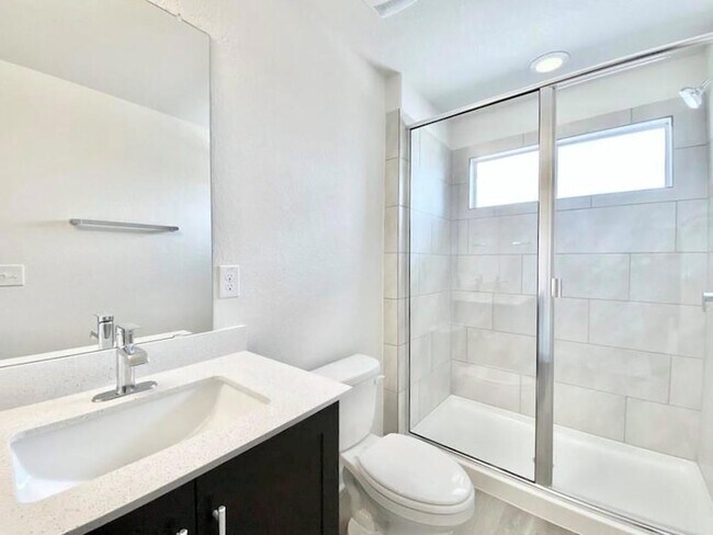 Building Photo - 1056 Winnsboro Lp