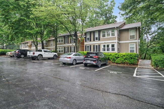 Building Photo - 5157 Roswell Rd