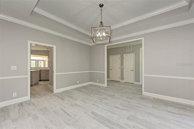 Building Photo - 1648 Bayshore Dr
