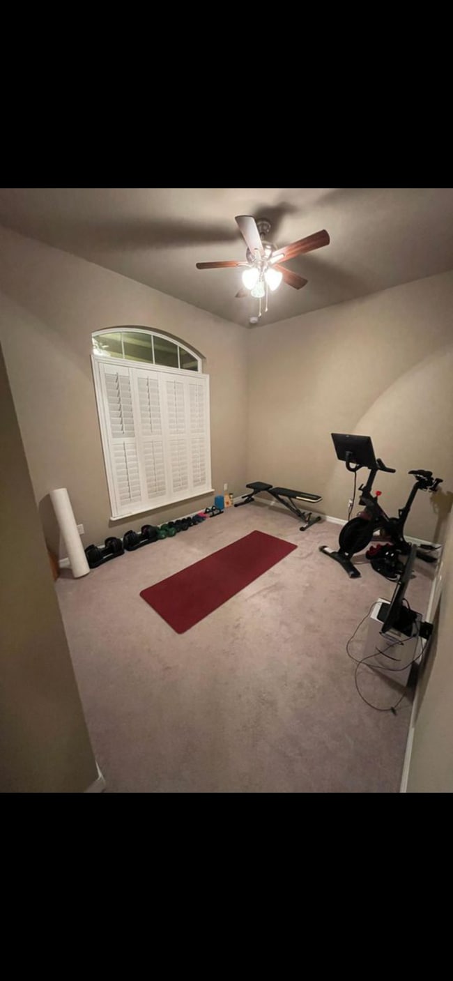 Building Photo - 6420 SW 50th St