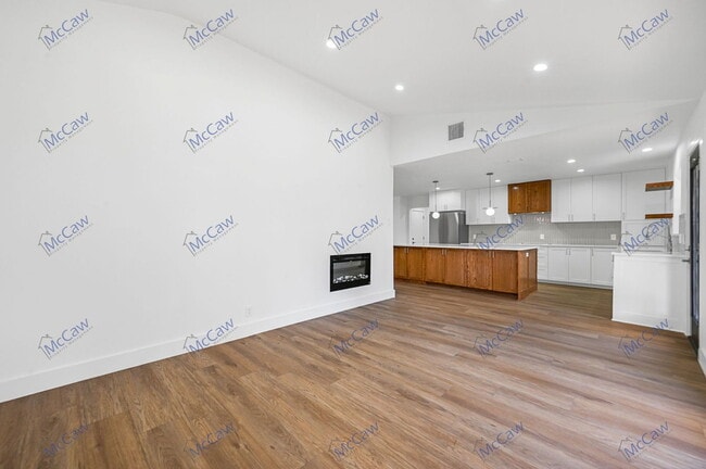 Building Photo - 7412 Fenton Dr