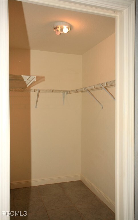 Building Photo - 606 SE 6th Terrace