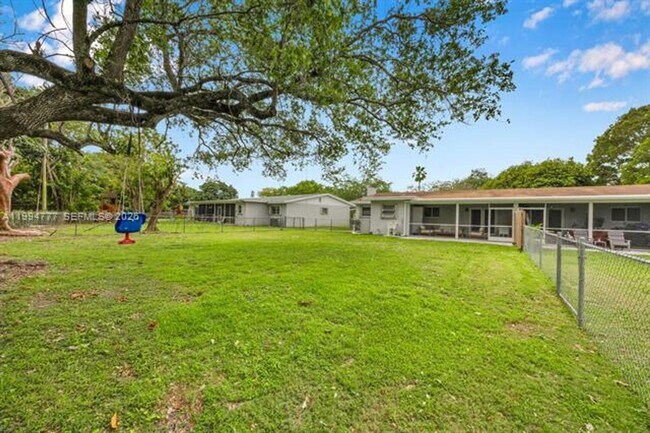 Building Photo - 11401 SW 81st Rd