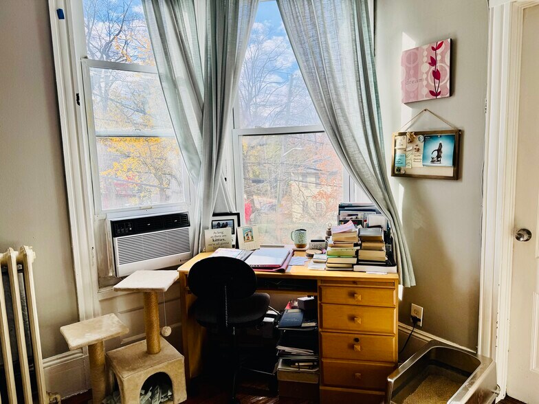 Building Photo - 56 Windle Park