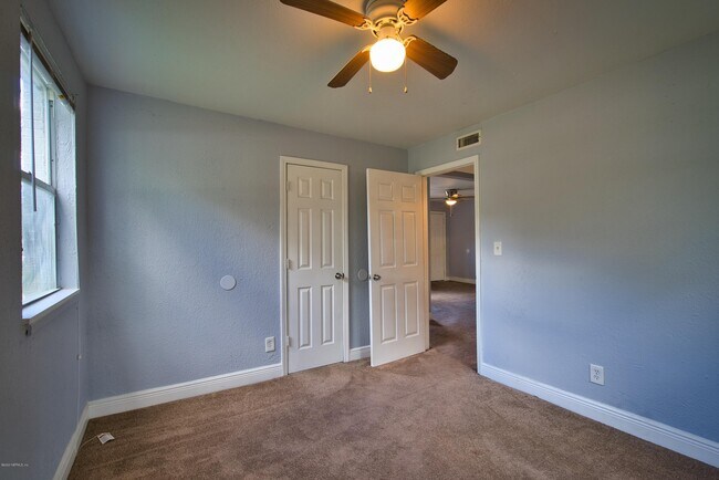 Building Photo - 2036 Inwood Terrace