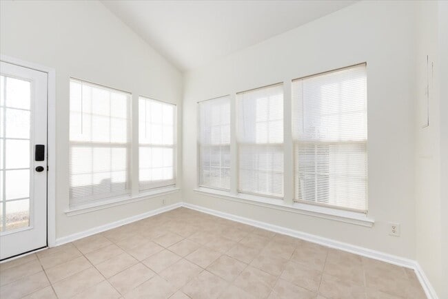 Building Photo - 5028 Prosperity Ridge Rd