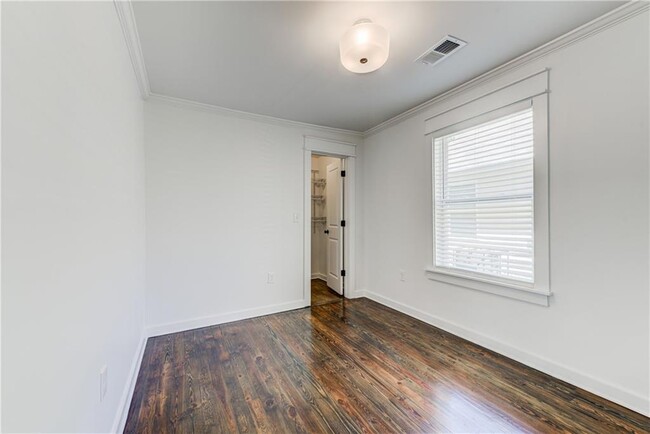 Building Photo - 456 Griffin St NW