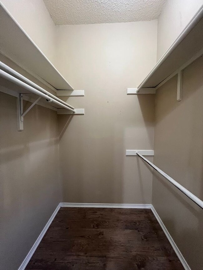 Building Photo - K624 - Wedgewood # 301