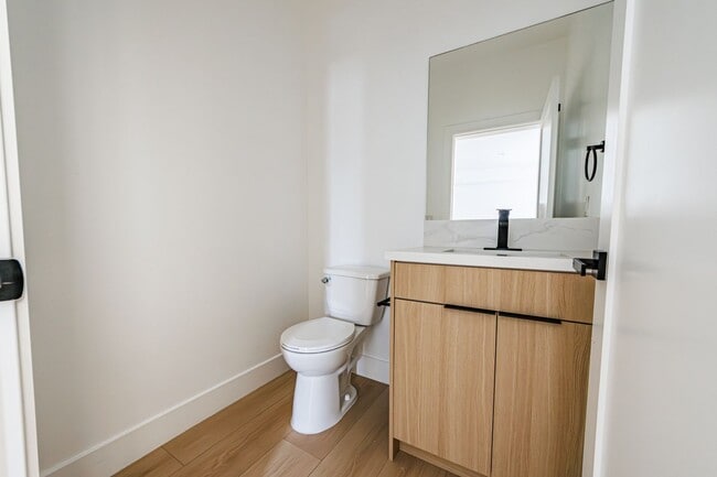 Building Photo - 13463 Beach Ave