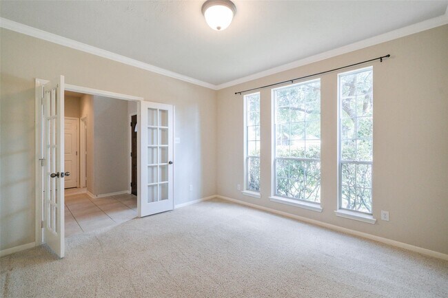 Building Photo - 8811 Sun Haven Ln