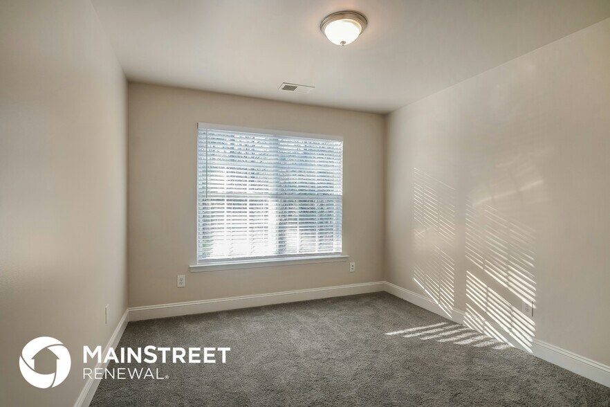 Building Photo - 100 Chesser Loop Rd