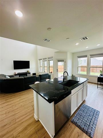 Building Photo - 1212 Rosebay Dr