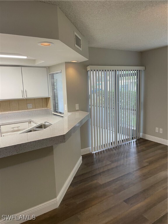 Building Photo - 13331 Greengate Blvd