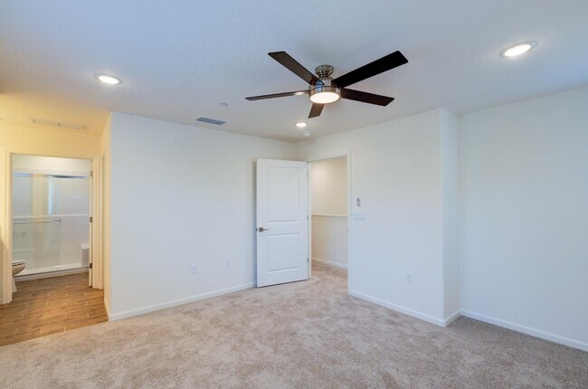 Building Photo - 1498 Vintage Ln