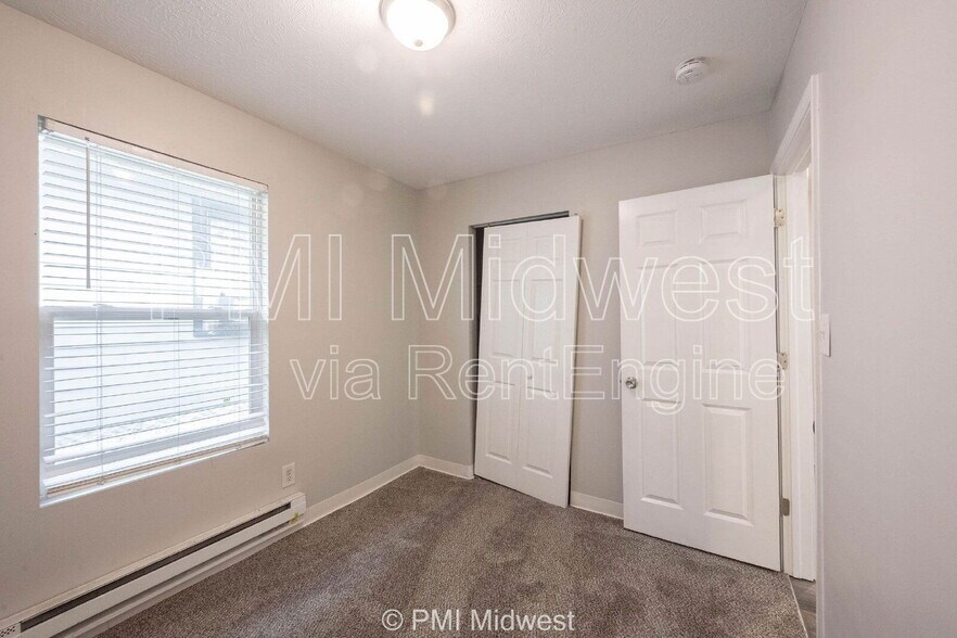 Building Photo - 622 N Linwood Ave