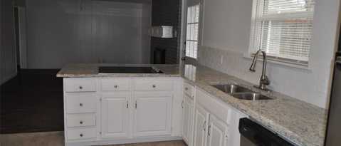 Building Photo - 2232 Shady Brook Dr