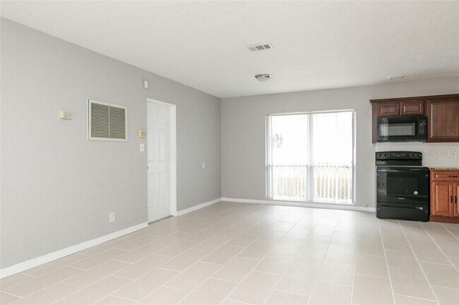 Building Photo - Call Today to Tour This Great 3-bedroom House Available for Rent in Beautiful St Petersburg!