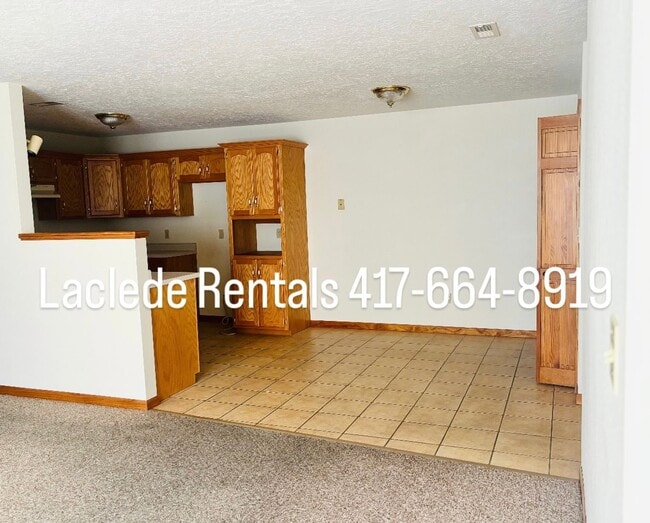 Building Photo - 2 Bed 2 Bath