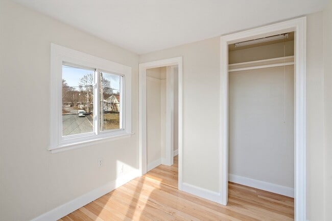 Building Photo - 157 Lake Ave