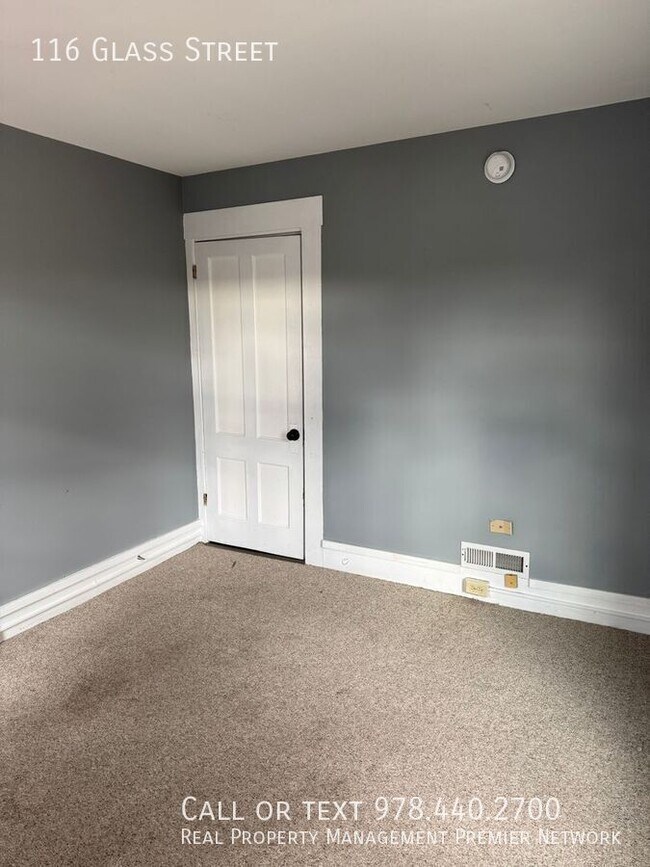 Building Photo - 112-116 Glass St