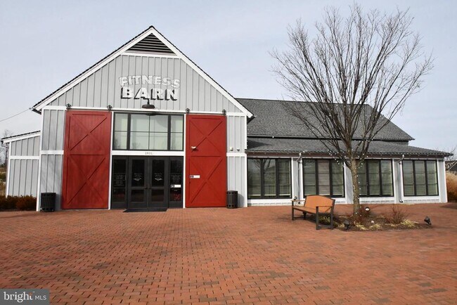 Building Photo - 2105 Hemlock Bay Rd