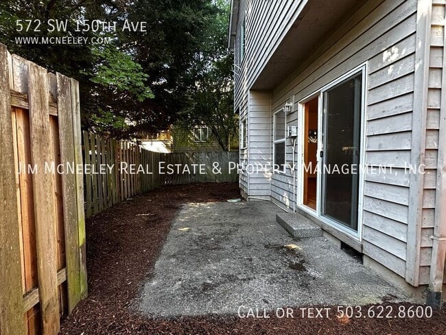 Building Photo - 572 SW 150th Ave