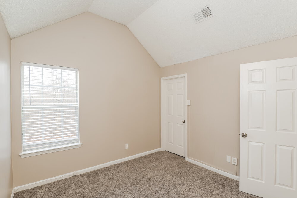 Building Photo - 248 Kings Cove