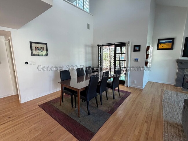 Building Photo - 237 Novara Dr