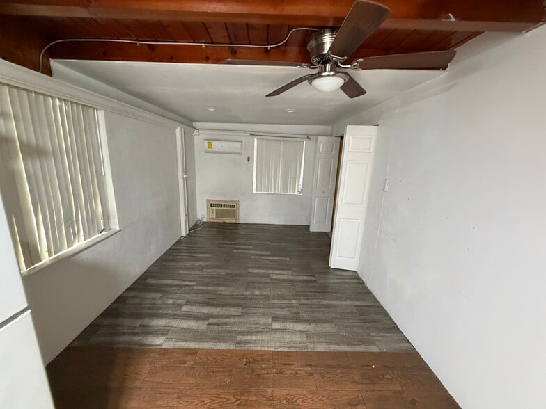 Building Photo - 1410 N 65th Ter