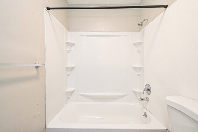 Building Photo - 10943 Birchridge Dr