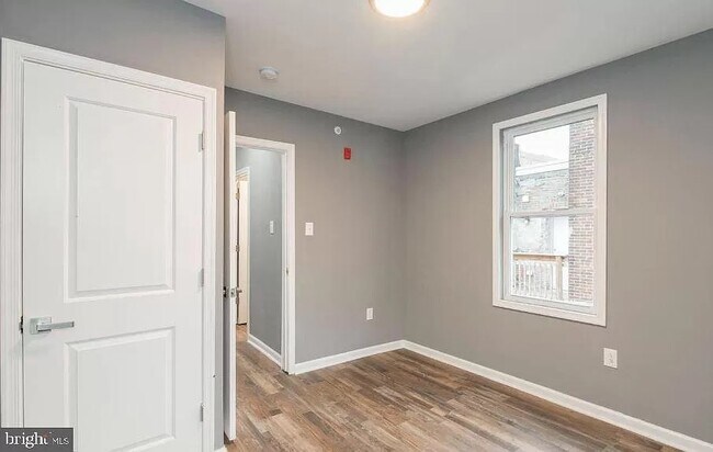 Building Photo - 207 S 49th St