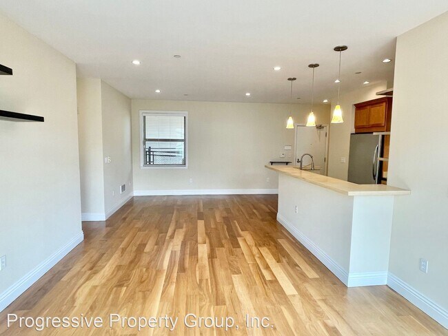Building Photo - 2 br, 2 bath House - 3184 Mission Street, ...