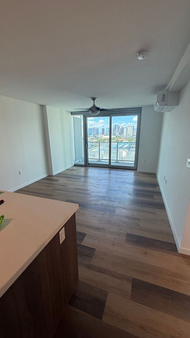 Building Photo - Brand-New 1 Bedroom Condo for Rent – $3,20...