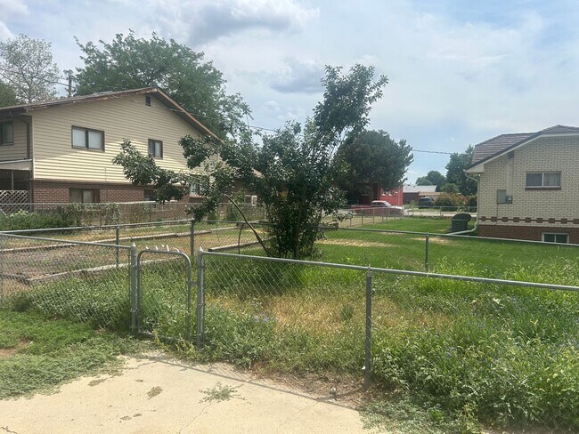 Building Photo - 3 Bedroom Home in Frederick - Available Now!