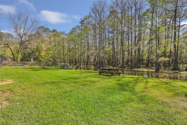 Building Photo - 218 Waterfall Dr