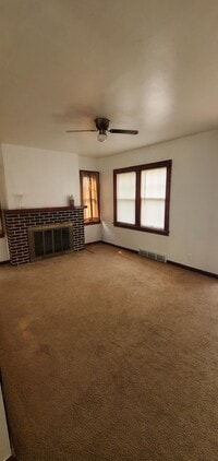 Building Photo - 733 W 44th Ave