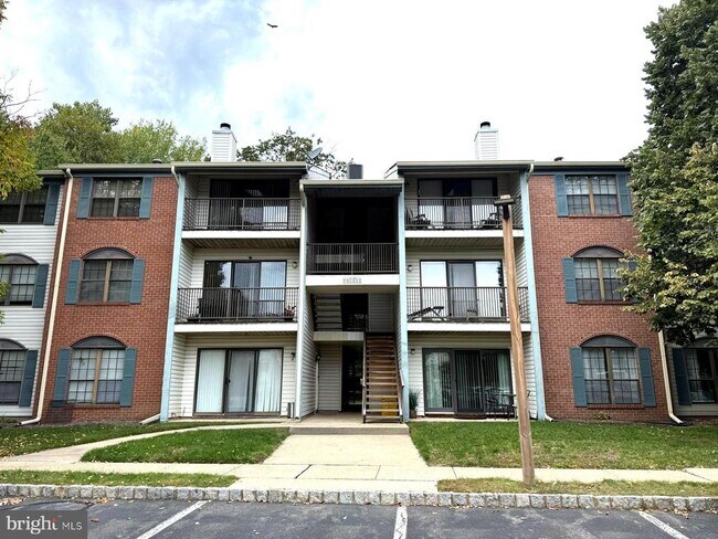 Building Photo - 31 Kite Ct