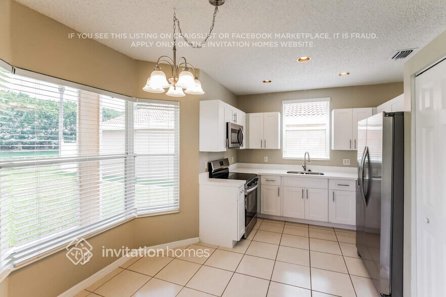 Building Photo - 3596 Miramontes Cir