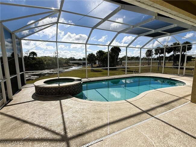 Building Photo - 1280 12th Ave NE