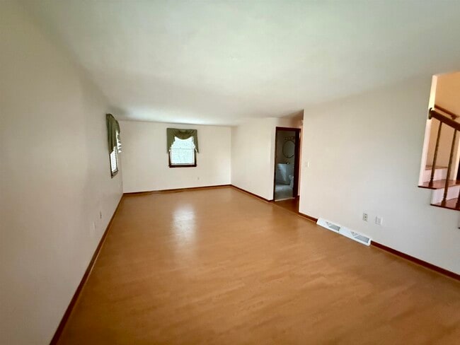 Building Photo - 69 Timberline Dr