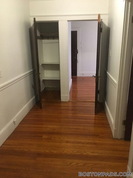 Building Photo - 157 Summer St