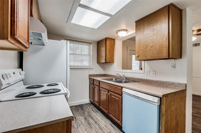 Building Photo - 2917 Esterbrook Dr