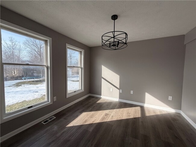 Building Photo - 598 Bram Hall Dr