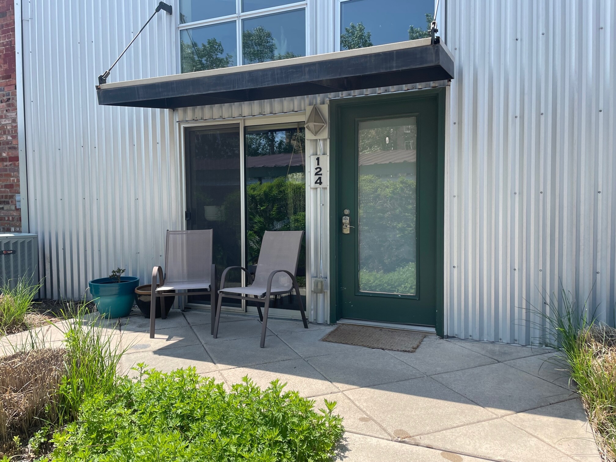 Private entry with smart door lock - 3033 Blake St