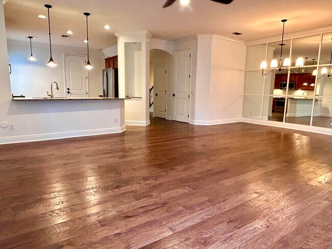 Building Photo - 2024 Foxtail View Ct